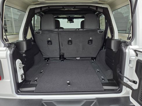 New 2025 Jeep Wrangler Unlimited Sahara w/ Safety Group image 29