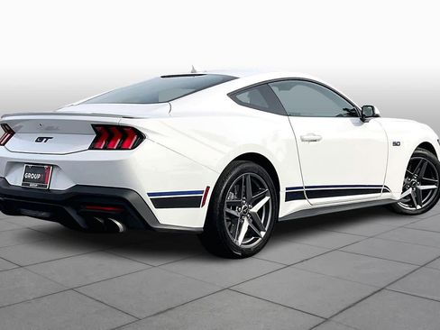 Used 2025 Ford Mustang GT Premium image 12