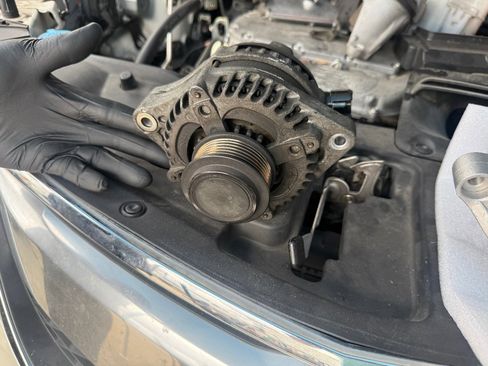 Used 2020 Dodge Challenger R/T w/ Blacktop Package RWD image 35