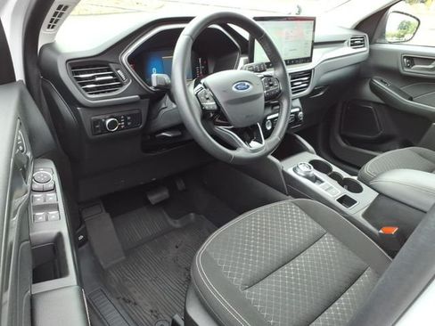 Used 2023 Ford Escape Active w/ Tech Pack #1 AWD/4WD image 19