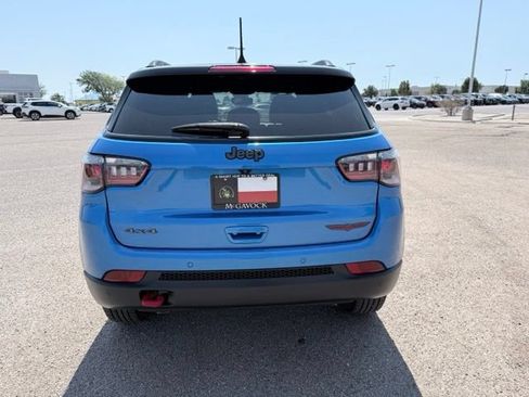 Used 2024 Jeep Compass Trailhawk AWD/4WD image 7