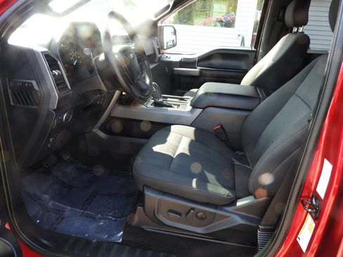 Used 2019 Ford F150 XLT w/ Equipment Group 302A Luxury image 7