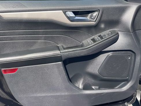 Certified 2022 Ford Escape SEL AWD/4WD image 19