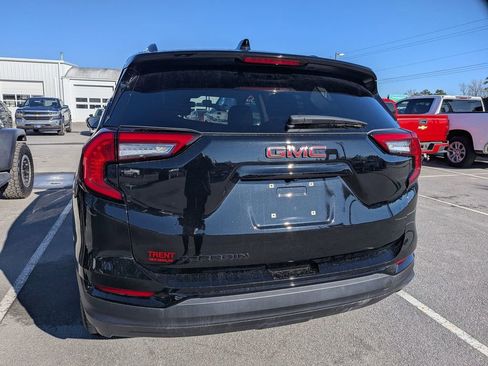 Certified 2024 GMC Terrain SLE w/ Elevation Edition image 8