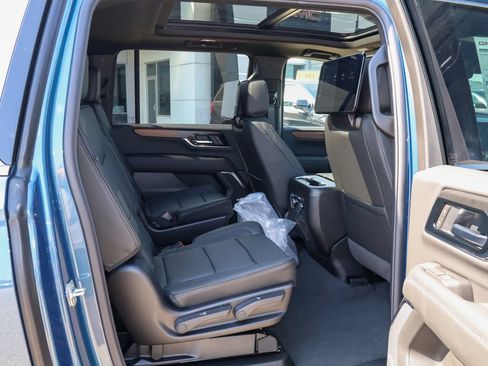 New 2026 GMC Yukon XL Denali w/ Denali Reserve Package AWD/4WD image 40