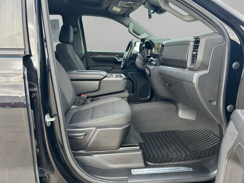 Used 2022 Chevrolet Silverado 1500 LT w/ Convenience Package II image 15