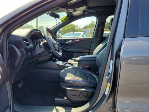 Used 2025 Ford Escape ST-Line w/ Tech Pack #1 AWD/4WD image 17