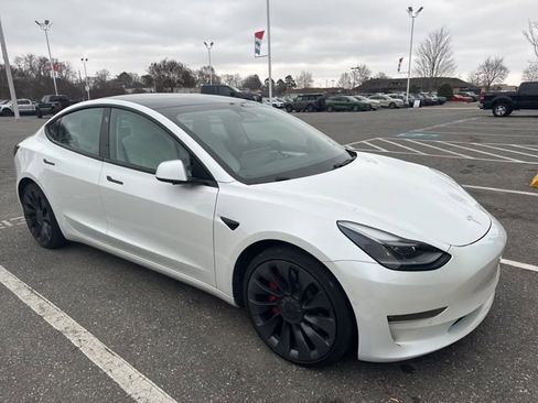 Used 2021 Tesla Model 3 Performance image 3