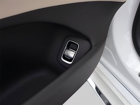 New 2025 Mercedes-Benz S 580 4MATIC Sedan image 55