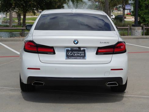 Used 2023 BMW 540i w/ Premium Package RWD image 7
