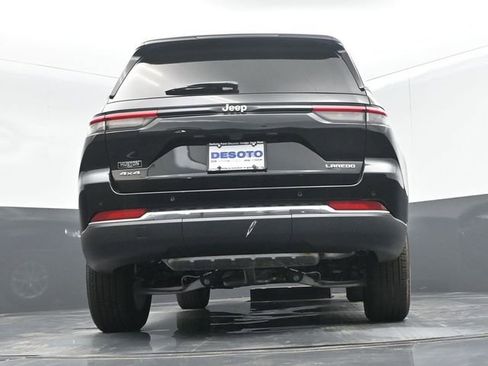 Used 2024 Jeep Grand Cherokee Laredo X AWD/4WD image 44