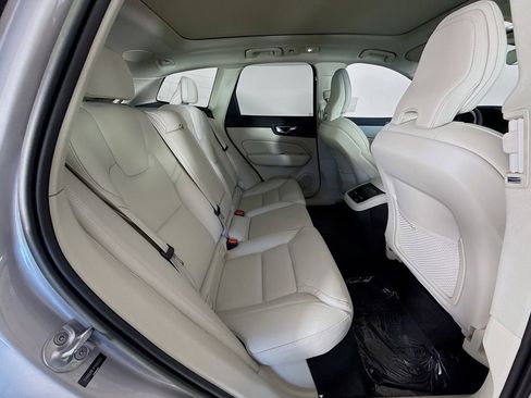 Certified 2023 Volvo XC60 B6 Ultimate image 28