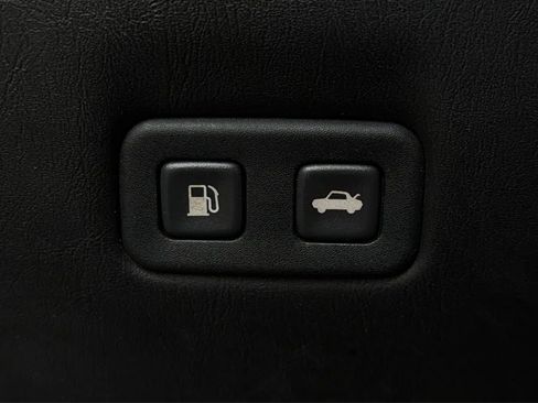 Used 2004 Cadillac XLR RWD image 46