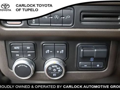 Used 2021 GMC Yukon SLT w/ SLT Luxury Plus Package AWD/4WD image 29