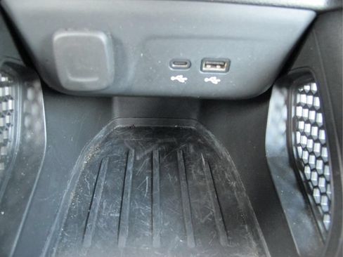 Used 2024 Chevrolet TrailBlazer LS w/ LS Convenience Package FWD image 13
