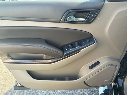 Used 2016 Chevrolet Suburban LT AWD/4WD image 13
