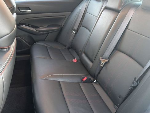 Used 2024 Nissan Altima 2.5 SR w/ SR Premium Package FWD image 19