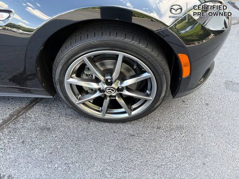 Used 2022 MAZDA MX-5 Miata RF Grand Touring RWD image 18