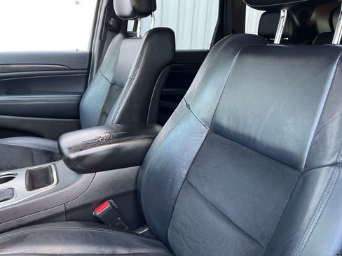 Used 2018 Jeep Grand Cherokee Altitude image 27