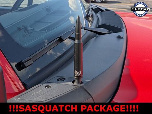 Used 2023 Ford Bronco Badlands w/ Sasquatch Package image 12