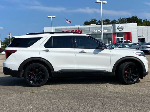 Used 2020 Ford Explorer ST w/ ST Street Pack AWD/4WD image 2