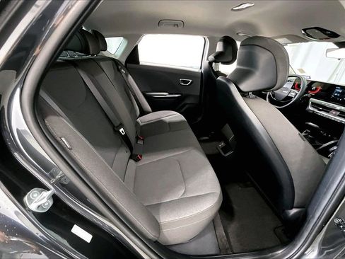 Used 2025 Kia K4 LXS image 25