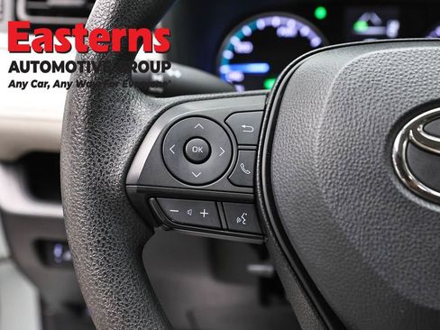 Used 2022 Toyota RAV4 XLE image 15