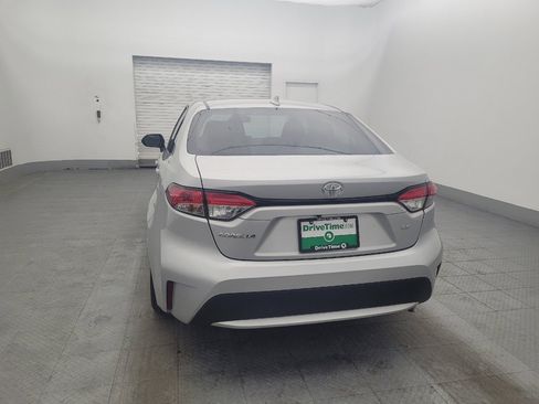 Used 2022 Toyota Corolla LE image 6