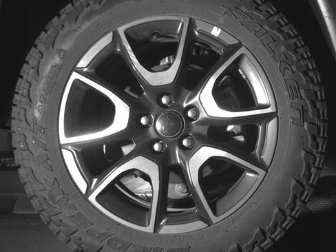 Used 2025 Jeep Compass Trailhawk AWD/4WD image 15