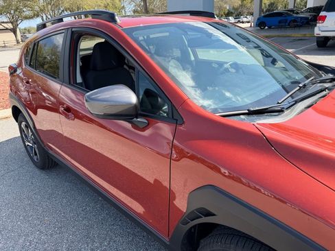 Used 2025 Subaru Crosstrek 2.0i Premium image 15