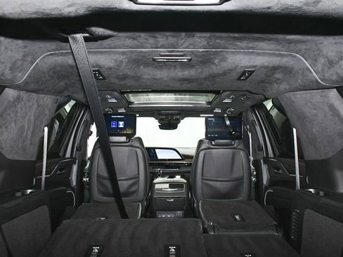 Used 2023 Cadillac Escalade ESV Sport Platinum AWD/4WD image 73