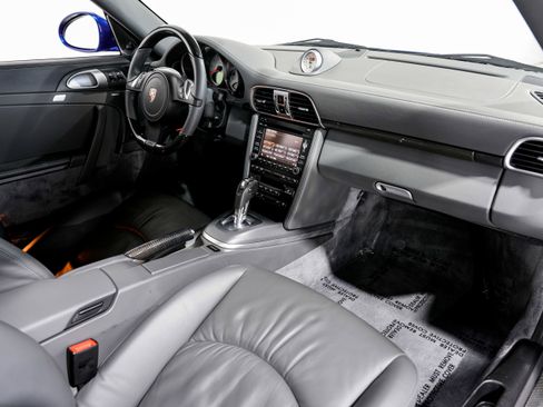 Used 2011 Porsche 911 Turbo image 29