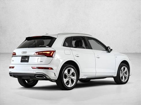 Certified 2025 Audi Q5 2.0T Premium Plus w/ Premium Plus Package AWD/4WD image 5