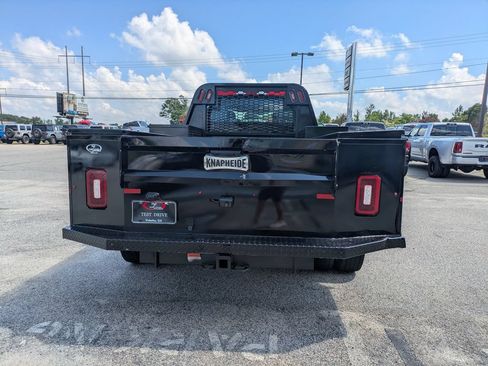 Used 2022 Ford F550 4x4 Crew Cab Super Duty w/ Power Equipment Group image 5