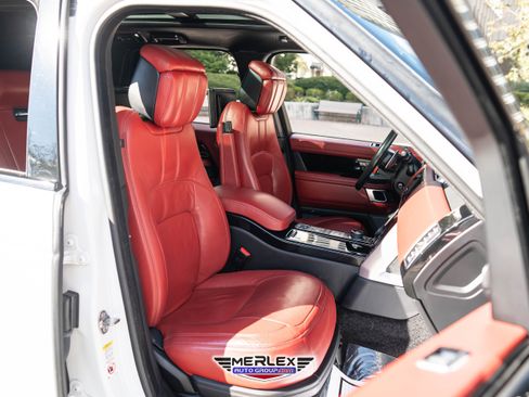 Used 2019 Land Rover Range Rover Autobiography image 17