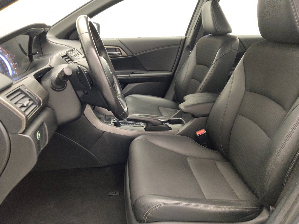 Used 2017 Honda Accord Sport image 17