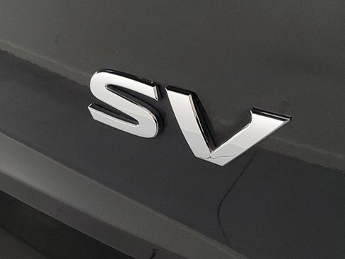 Used 2023 Nissan Rogue SV image 9