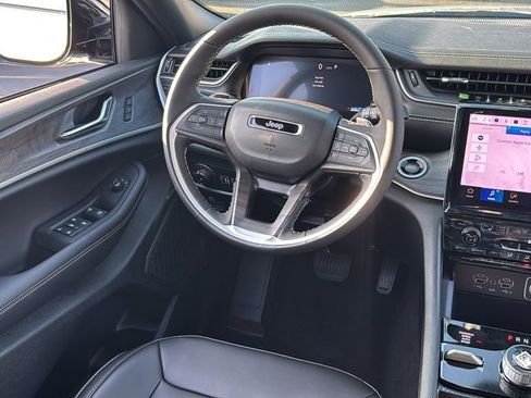 New 2025 Jeep Grand Cherokee L Limited image 11