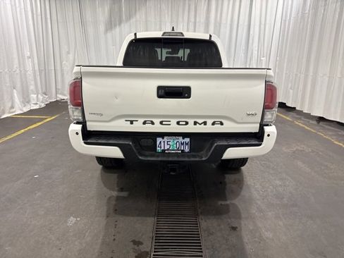 Used 2021 Toyota Tacoma TRD Sport image 4