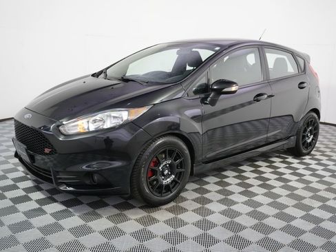 Used 2019 Ford Fiesta ST FWD image 2