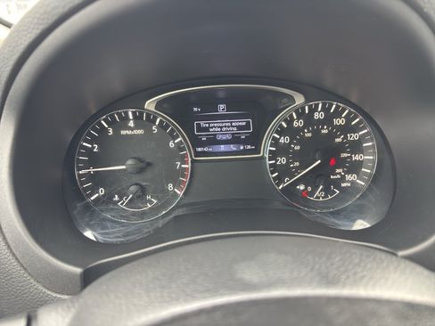 Used 2018 Nissan Altima 2.5 SV FWD image 12