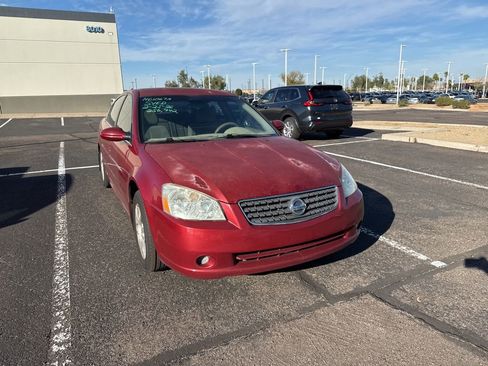 Used 2005 Nissan Altima 2.5 S w/ (S02) Side Airbags Pkg image 3