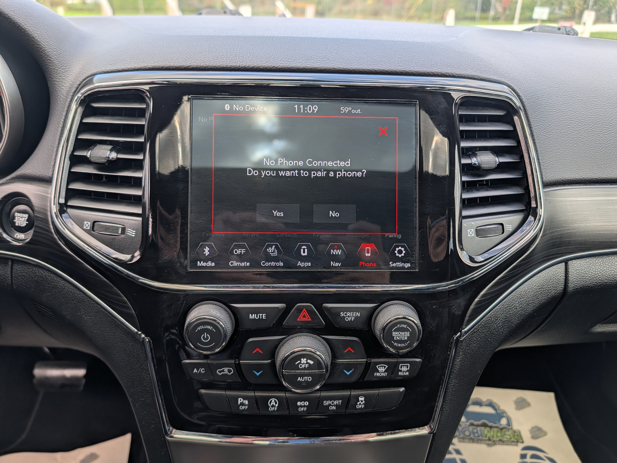 Used 2021 Jeep Grand Cherokee Limited AWD/4WD image 30