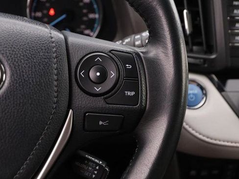 Certified 2018 Toyota RAV4 Limited image 14