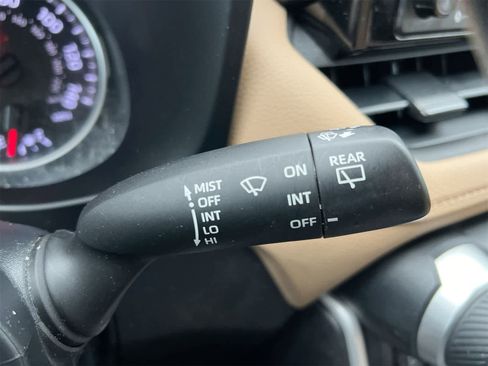 Used 2022 Toyota RAV4 LE image 26