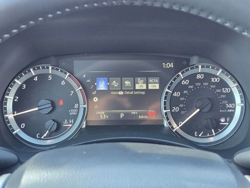 Used 2024 Toyota Highlander LE AWD/4WD image 26