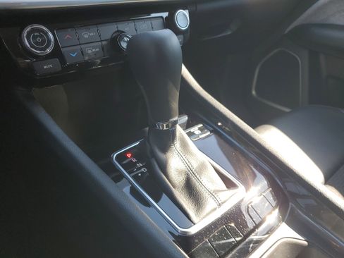 Used 2022 Jeep Compass Latitude image 23