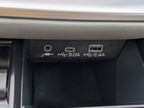 Used 2023 Subaru Legacy Premium image 31