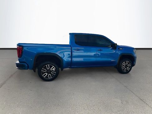 Used 2023 GMC Sierra 1500 AT4 w/ Technology Package AWD/4WD image 8