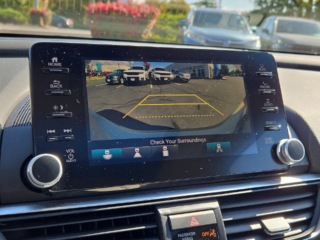 Used 2018 Honda Accord Touring image 18
